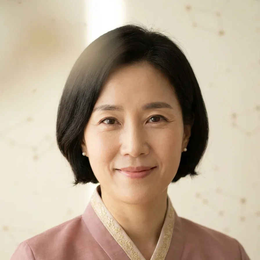 이수아 명리학자 인물 사진